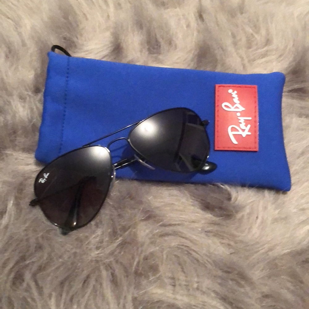 Black Ray Ban Aviator Sunglasses
